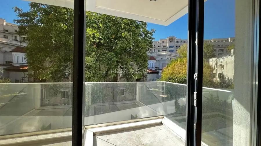 4 camere Unirii/ansamblu exclusivist/parcare dubla inclusa/ Comision 0 - 12