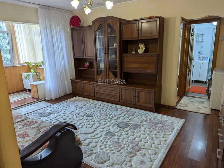 Apartament cu 2 camere, etaj 3/4, zona Alexandru cel Bun - 2