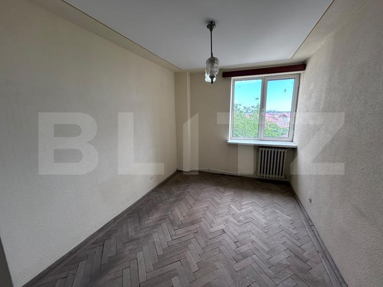 Apartament 3 camere, decomandat, Etajul 3
