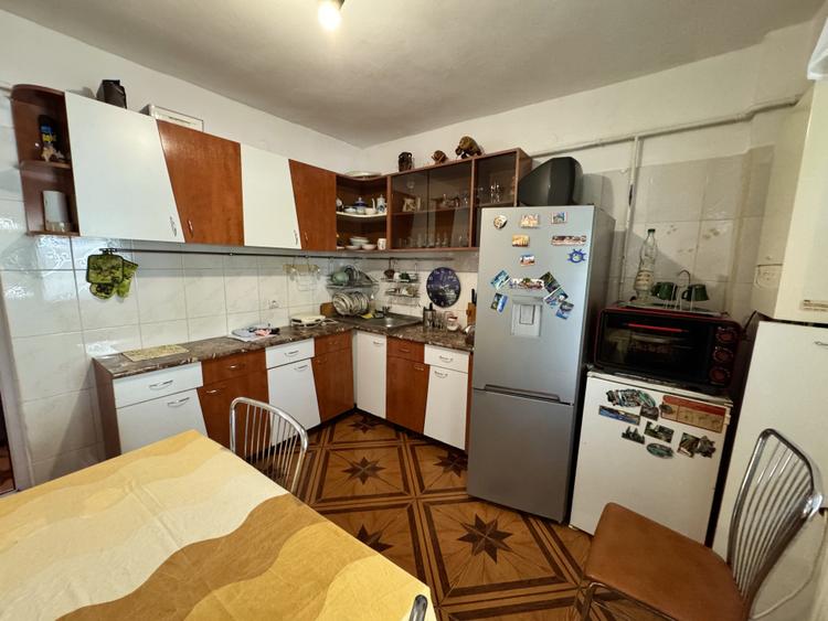 Apartament 2 camere, 47 mp, zona Craiovita Noua