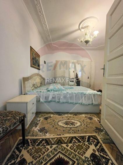 Casa cu 5 camere de vanzare in centrul orasului Talmaciu - 14