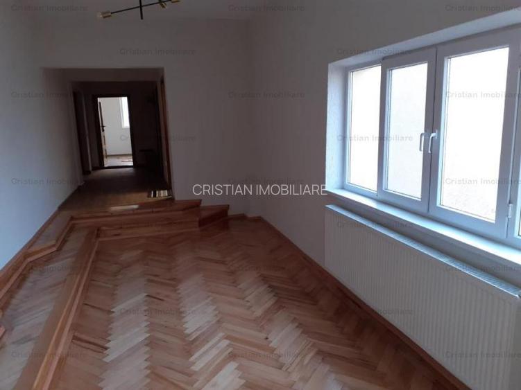 1100mp util IMENSA VILA P+1+M+ 2 spatii comerciale, zona Centrala - 20