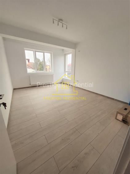 Oltenitei-Paraul Rece- 3 Cam- 77mp-Dec- Mutare rapida- Et.1- Parcare - 20