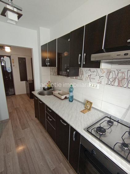 2 camere Decomandat Renovat -Strada Cișmelei Tomis Nord - 9