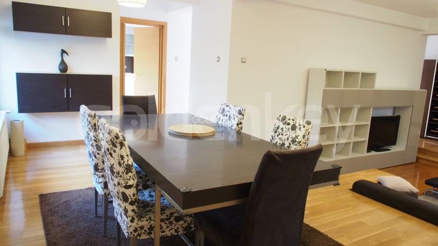 Vila moderna, garaj si vecinatati linistite - 3