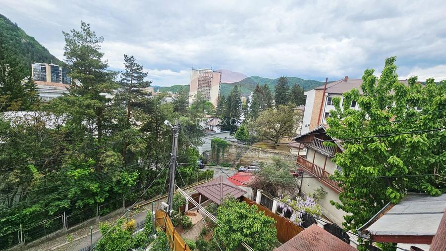 Apartament cu 3 camere de vânzare în zona Central - 29