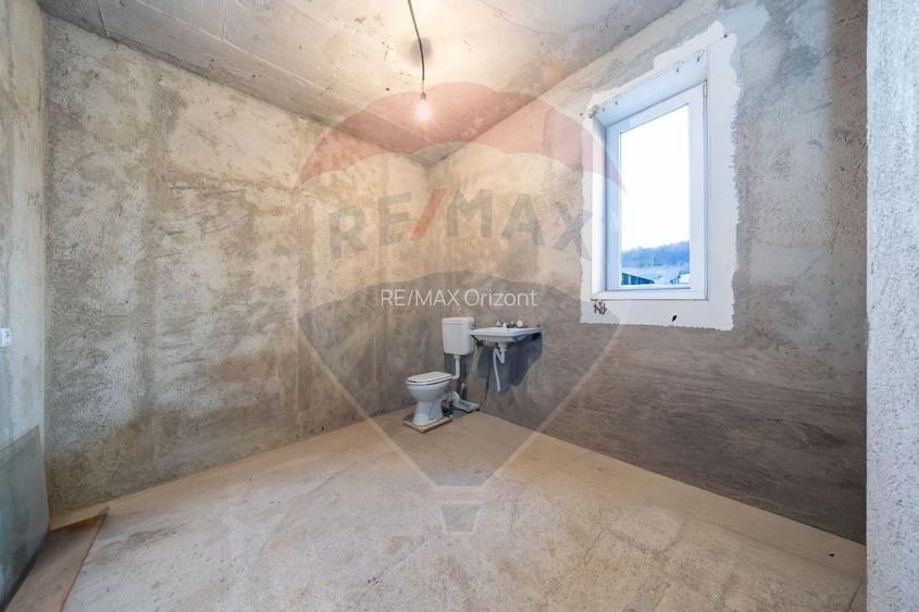 Casa individuala de vanzare in Cristian – teren 600 mp, S+P+M - 6