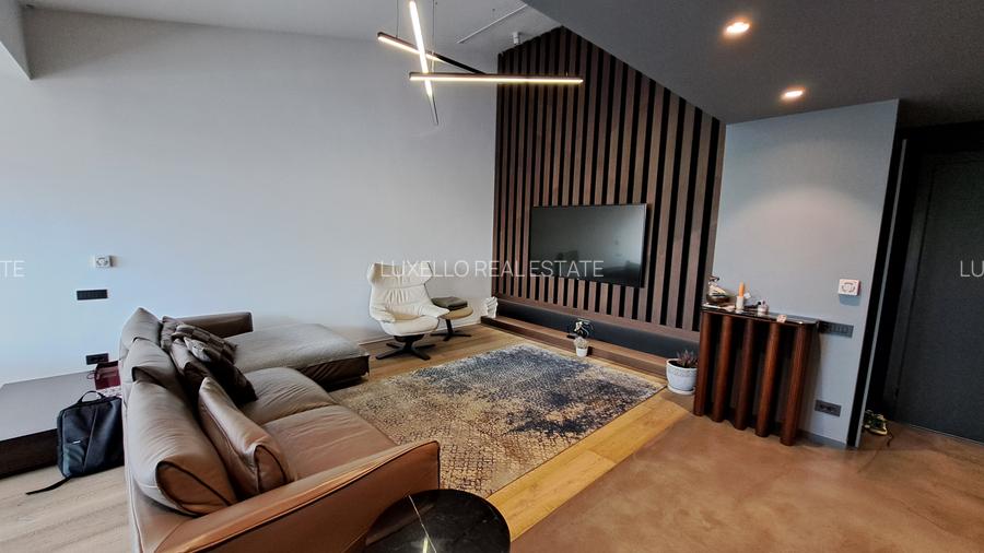 APARTAMENT 8 CAMERE CU SCARA INTERIOARA TIP LOFT -ULTRA LUX - 17