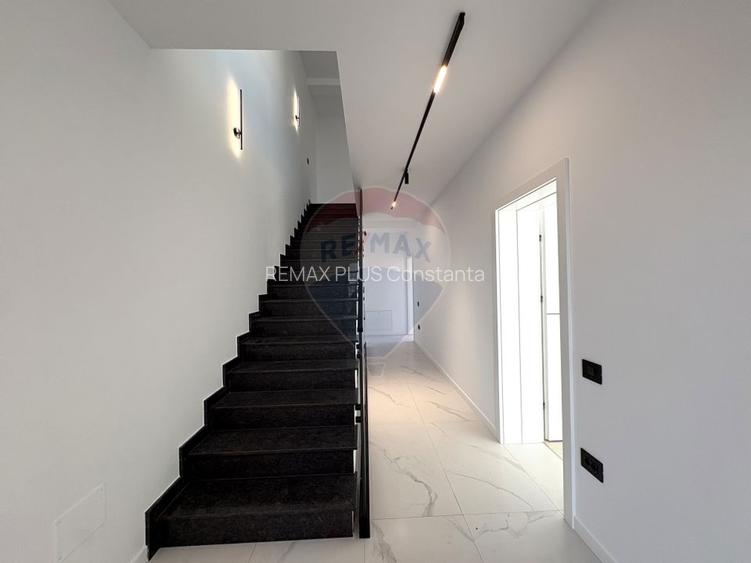 Casă / Vilă cu 8 camere de închiriat în zona Faleza Nord - 5