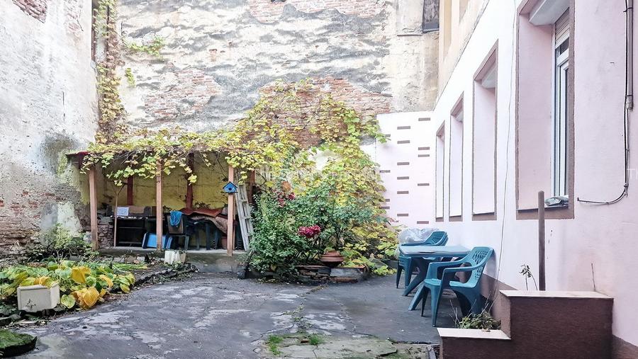 Zona Centrala In Imediata Apropiere a Strazii Michael Weiss - 2