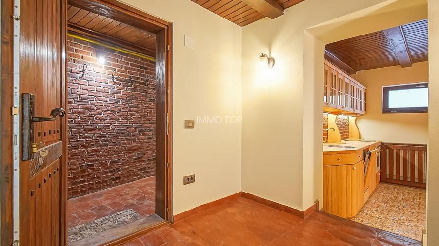 Casa de vanzare in centrul Brasovului - curte privata si pivnita - 7