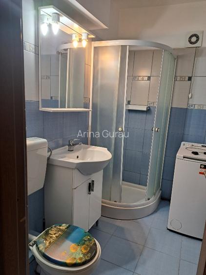 2 camere pe B-dul Revolutiei etaj 1 - 2