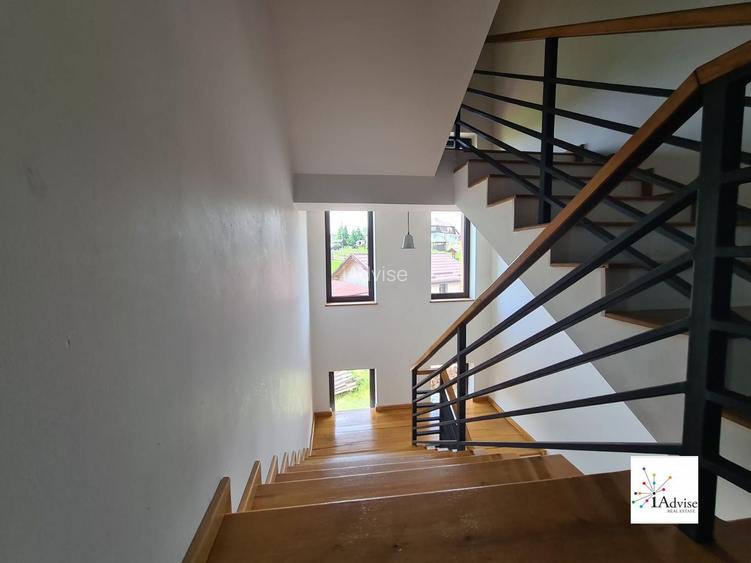 Vila Cu Panorama De Vanzare In Fundata - 18