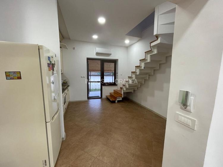 Chirie casă 3 camere ,terasa, curte acces auto – par Bratianu-1000 e/l - 11