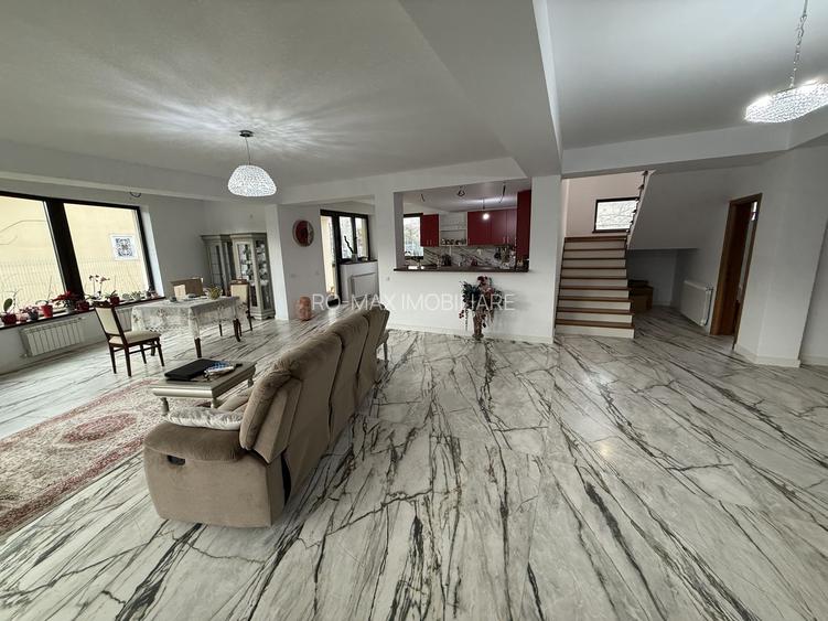 Vila Delux P+1 cu terasă și garaj + teren intravilan 783mp - 9