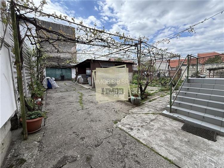 Apartament la casa 150 mpu cu 4 camere curte 150mp Piata Cibin - 3