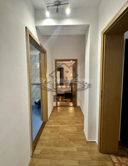 Apartament 4 camere cu garaj zona Strand- V.Aurie - 7