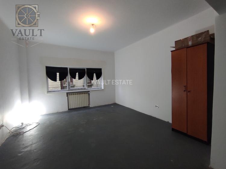 Apartament 4 camere  - BOXA INCLUSA - zona CALEA CALARASILOR / HALA TRAIAN  - 2