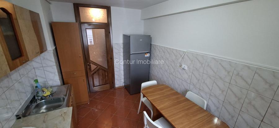 Mioritei (Carrefour-Penny) - 2 cam decomandat - et. 2 - centrala - 2 balcoane - 7