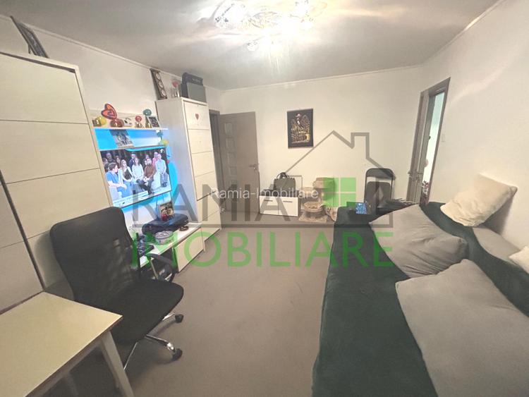 Apartament 3 camere Tractorul renovat 70 mp parter inalt balcon boxa si P - 7