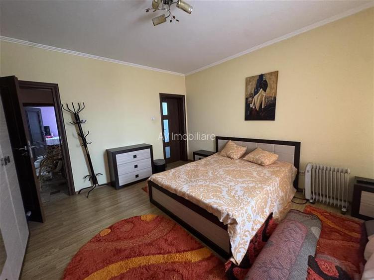 VANZARE VILA INDIVIDUALA MOBILATA UTILATA -10 CAMERE - TEREN 1000mp  CIOROGARLA - 24