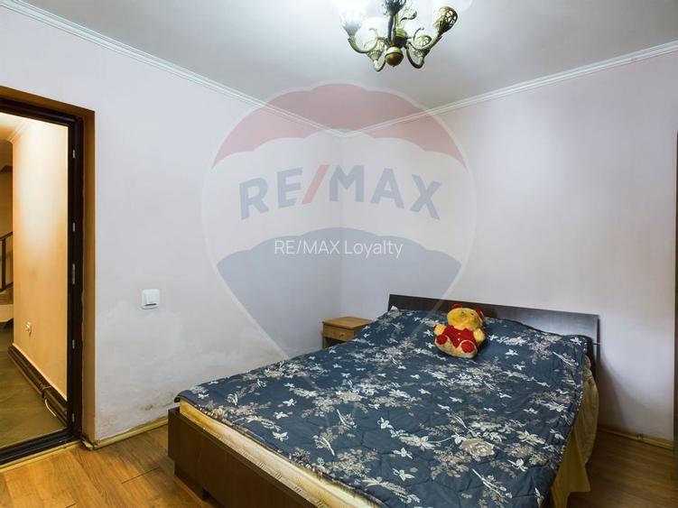 De vanzare casa si teren la pret excelent in Sector 2 - 15