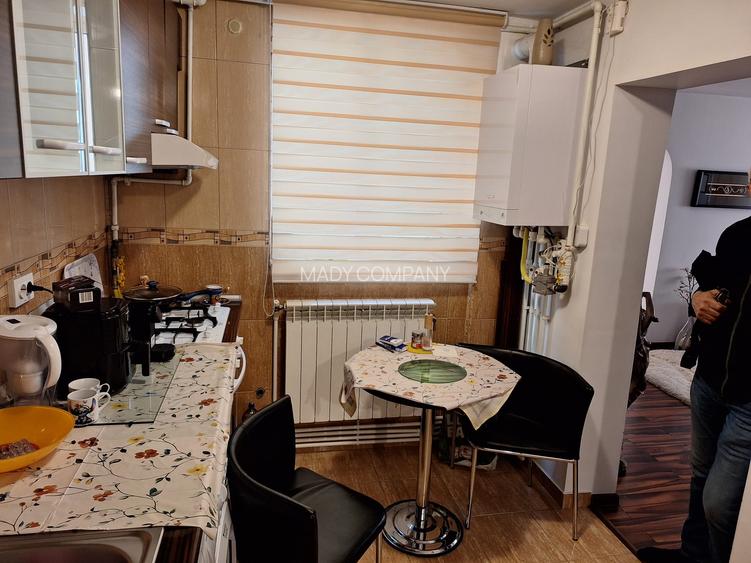 Apartament 3 camere, decomandat, et. 1, Sat Vacanta-Parcul Tabacariei - 2