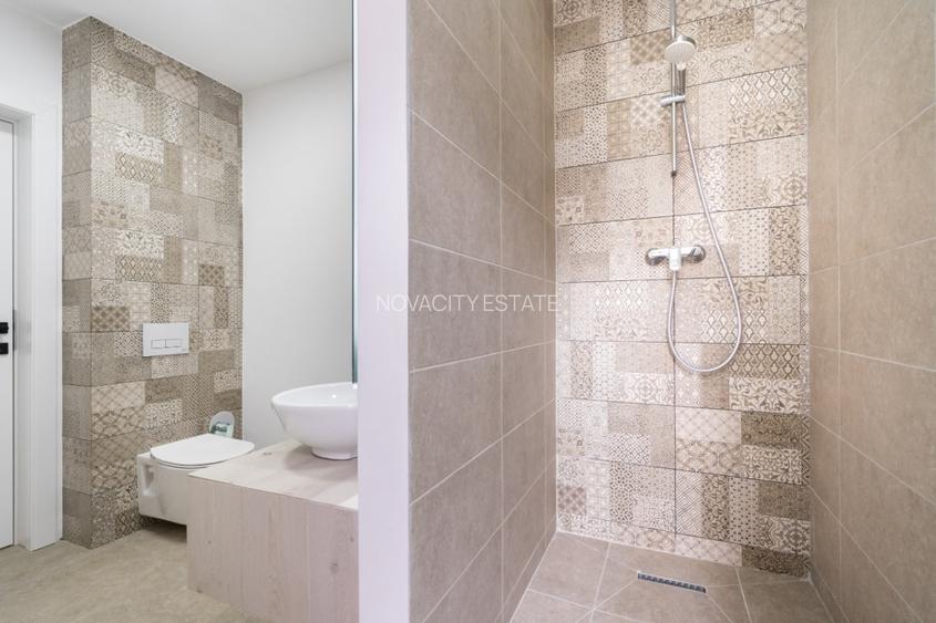 IANCU NICOLAE - AMFITEATRU RESIDENCE, 350 MP, 7 DORMITOARE, 5 BAI, 650 TEREN MP - 40