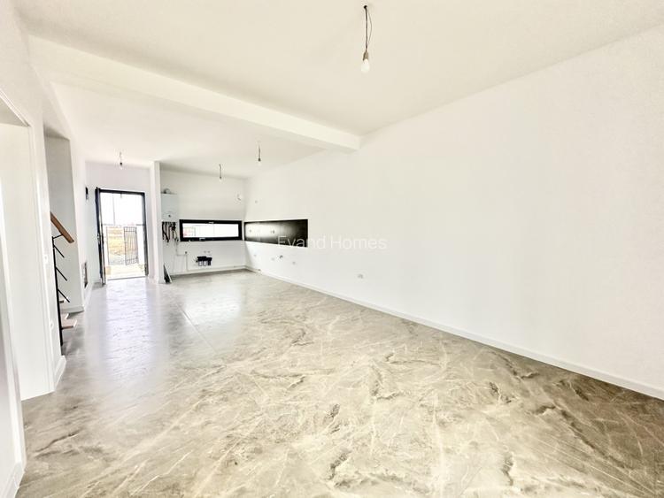 Duplex pe parter cu 3 camere si 2 bai - Mosnita Noua - 5