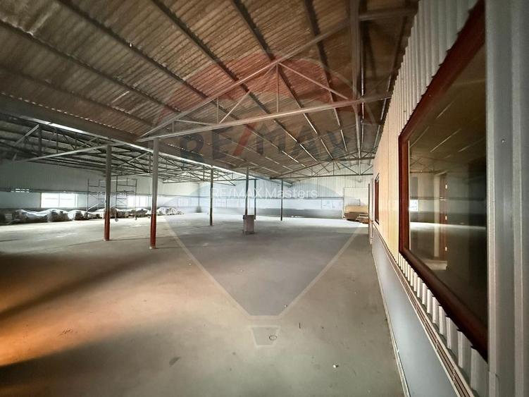 Hală industrială cu birouri si teren Gura Humorului - 9
