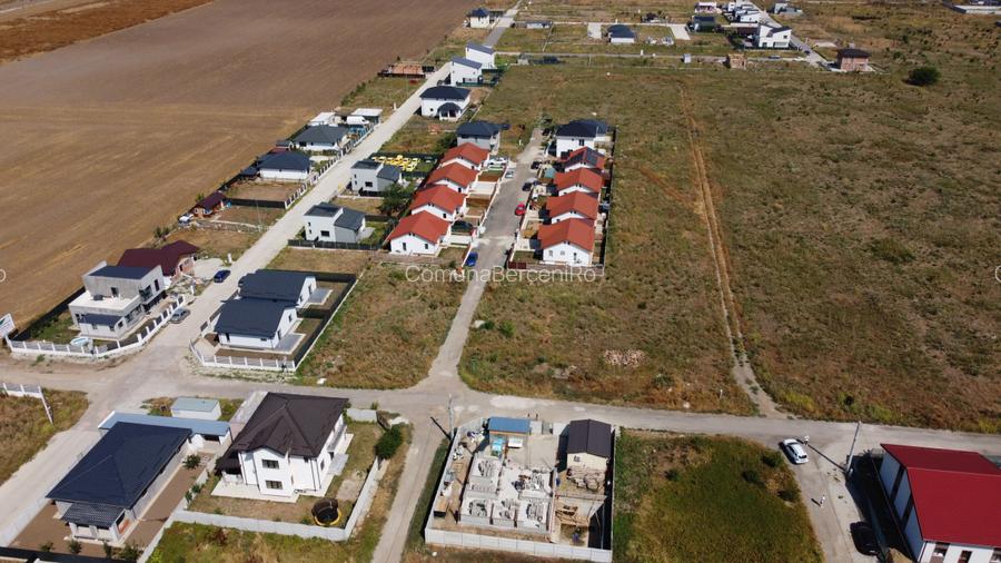 Teren Intravilan In Comuna Berceni | utilitati: curent | #UG5.1E - 6