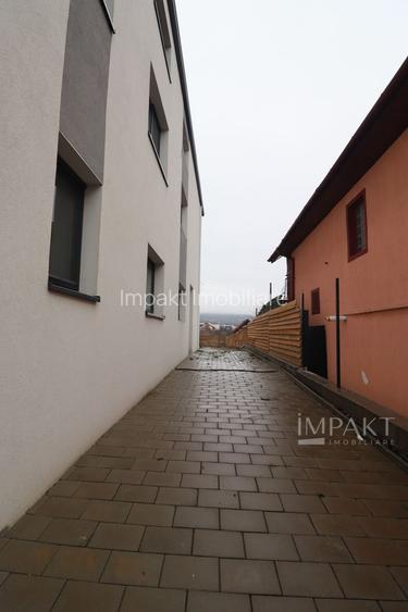 Duplex de vanzare In Dambul Rotund, teren de 697 mp! - 40