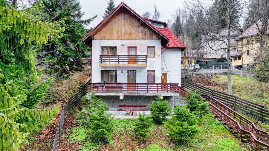 Vilă de vânzare în Predeal – vedere panoramică către pârtia de schi - 2