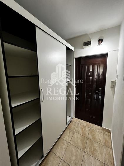 Garsonieră de închiriat – modernă, complet utilată, în zona centrală - 4