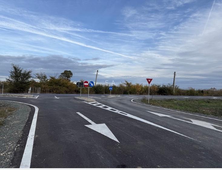 Academia  Titi Aur, 544 mp., PARTICULAR, intravilan construibil, 5.500E/lot - 10