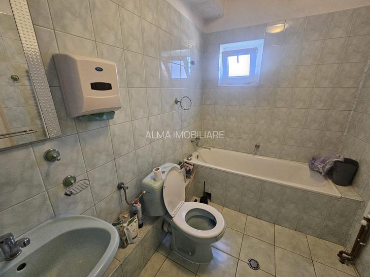 Ocazie! Casa individuala 320 mp utili, pentru locuit, birou sau hostel, Gruia! - 7
