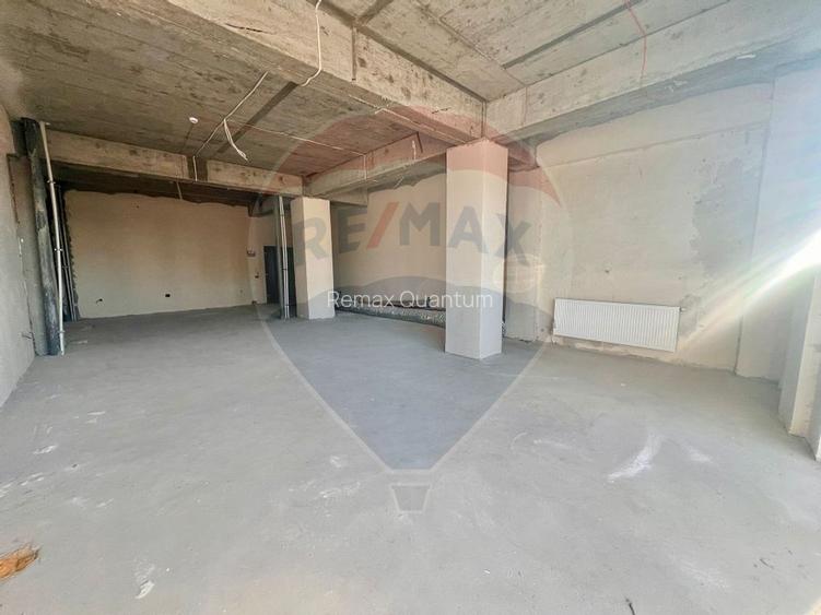 De vânzare spațiu comercial 171mp, str Rapsodiei langa BBSO - 9