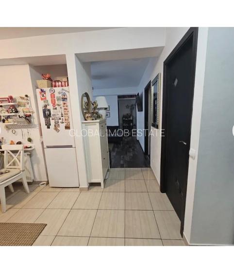 Vanzare Apartament 3 camere Bloc Nou Loc de Parcare Militari - 5