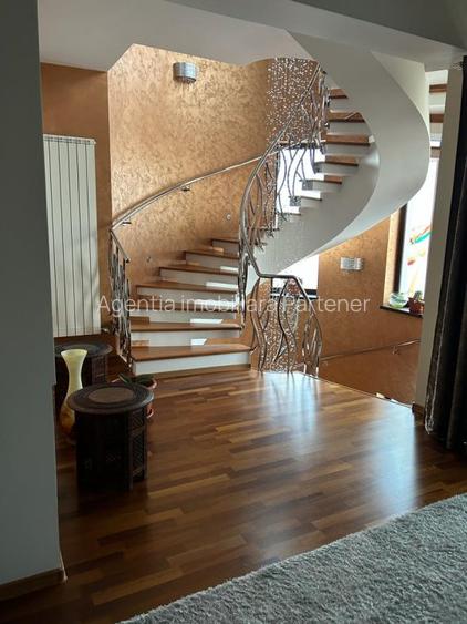 Casa/Vila Trivale - C&acirc;mpului, finisaje deosebite, mobilata, teren 1.090mp - 15