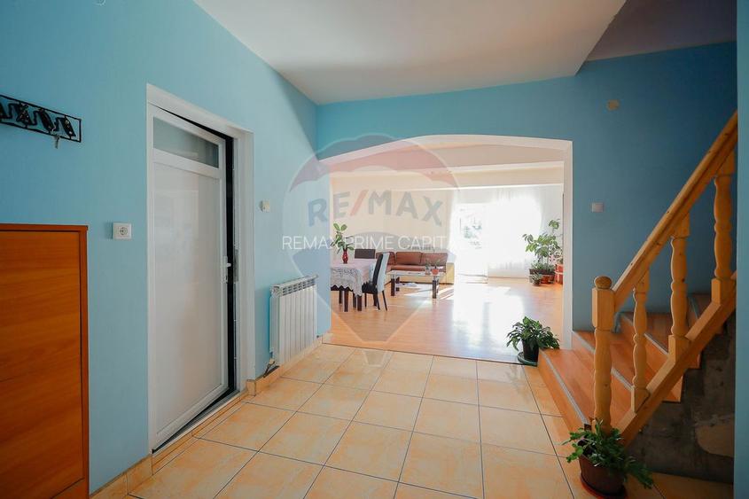 Duplex cu 5 camere și 506 mp teren de vânzare, str. Nufărului - 7