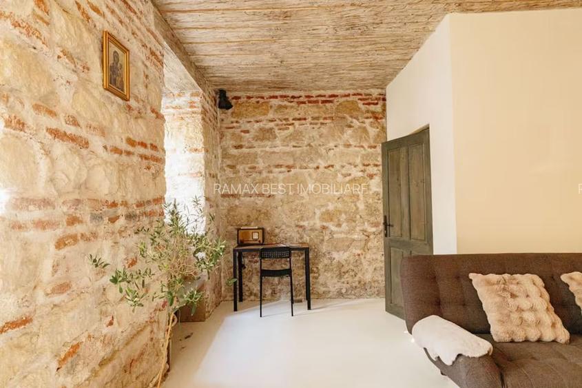 Apartament cu farmec istoric – 40 mp, parter, în centrul orașului - 18