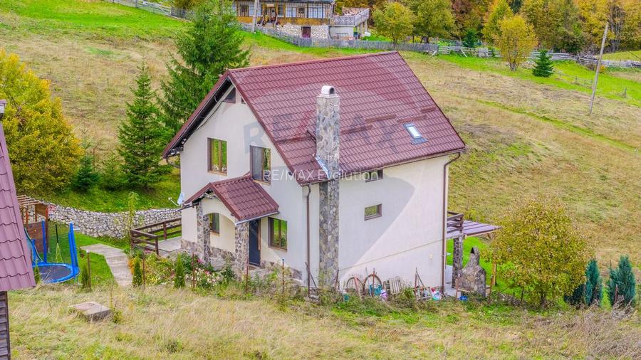 CASA cu finisaje premium de vânzare în FUNDATA, BRAȘOV| COMISION 0% - 58