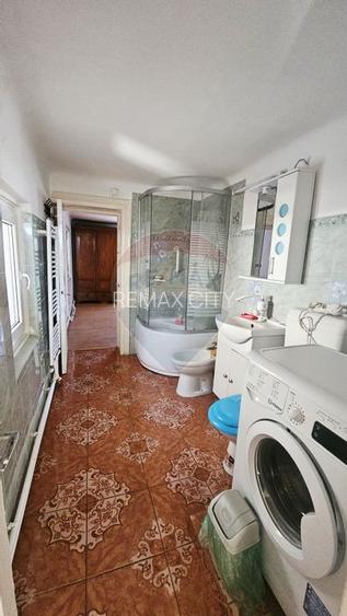 Apartament cu 3 camere de vânzare în zona Central - 15