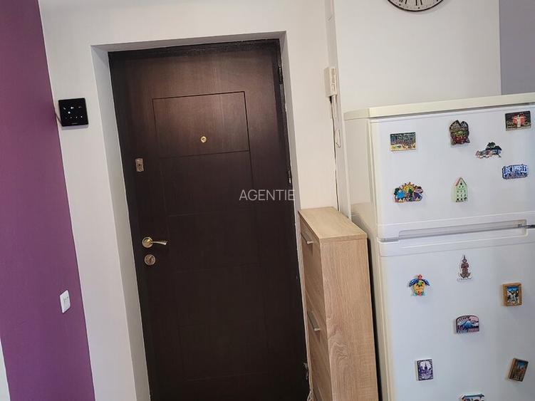 Garsoniera Dristorului-metrou-bloc mixt 1983 - 16