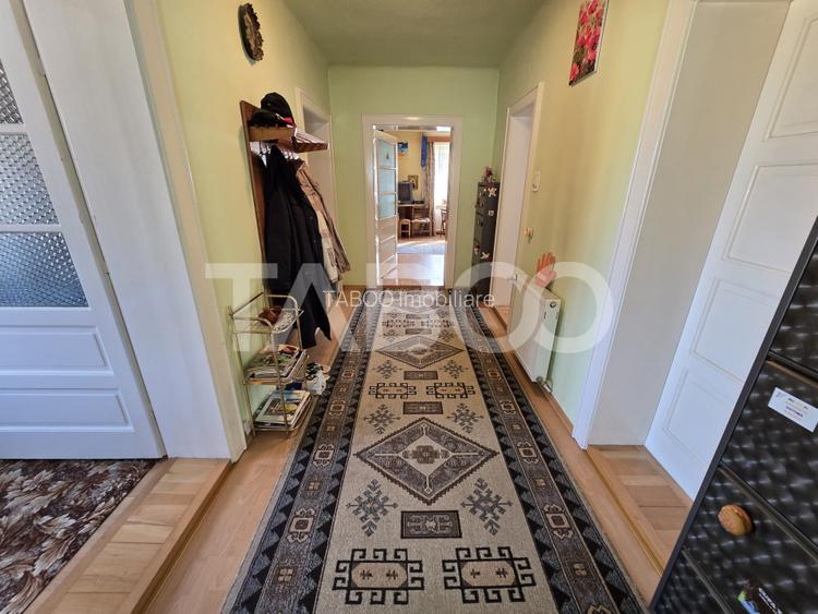 Casa individuala de vanzare mobilata teren 418 mp zona Sub Arini Sibiu - 21