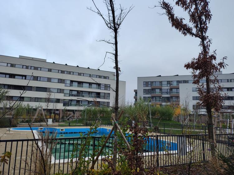 7165635a-527d-45ea-8f3a-16d3b017f6e2 - 9