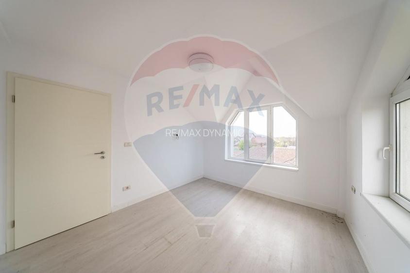 Apartament 3 camere intr-un bloc nou in zona Lebada - 11