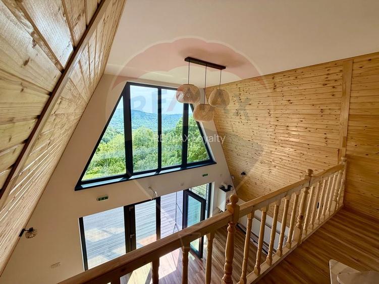 De vanzare Cabana A-Frame cu 1850 mp teren in zona Pucioasa, DB - 5