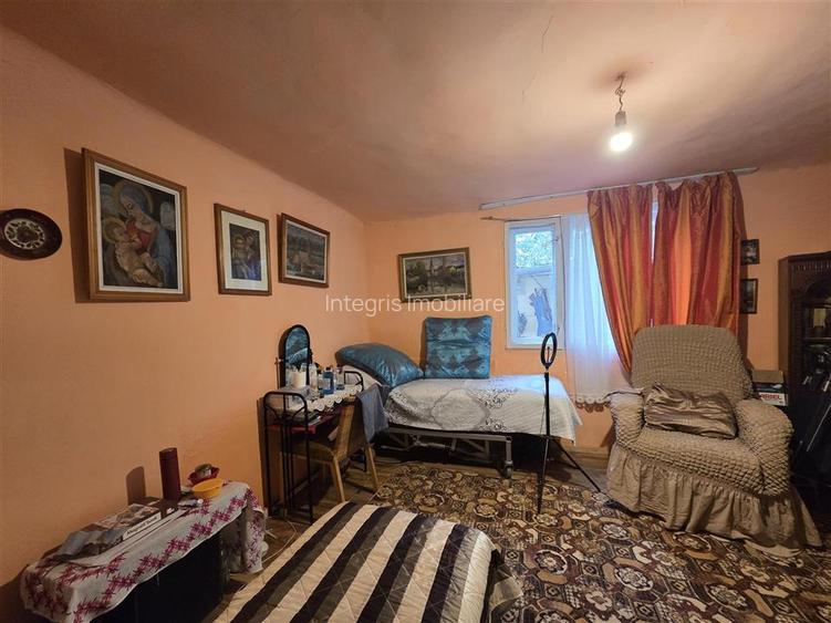 Integris Casa cu 5 camere,curte individuala,Str Gradinarilor,Oradea - 9