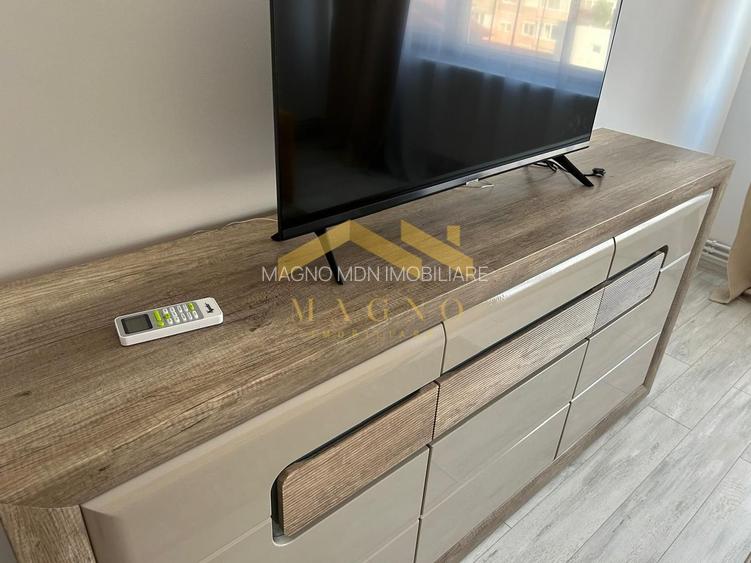 Apartament 2 camere decomandat, BOUL ROSU ( ROMANILOR) - 6